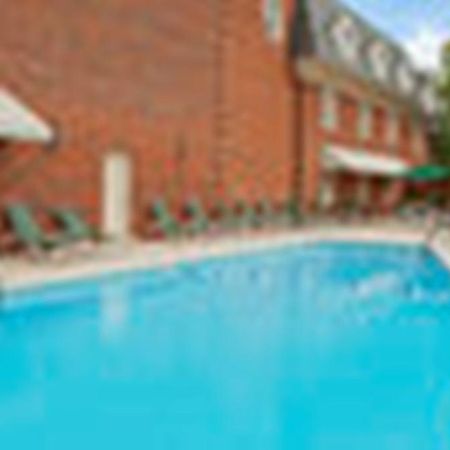 Williamsburg Hospitality House Hotel Bagian luar foto