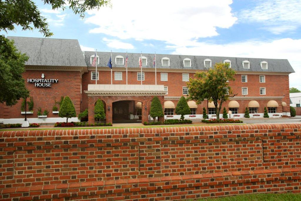 Williamsburg Hospitality House Hotel Bagian luar foto